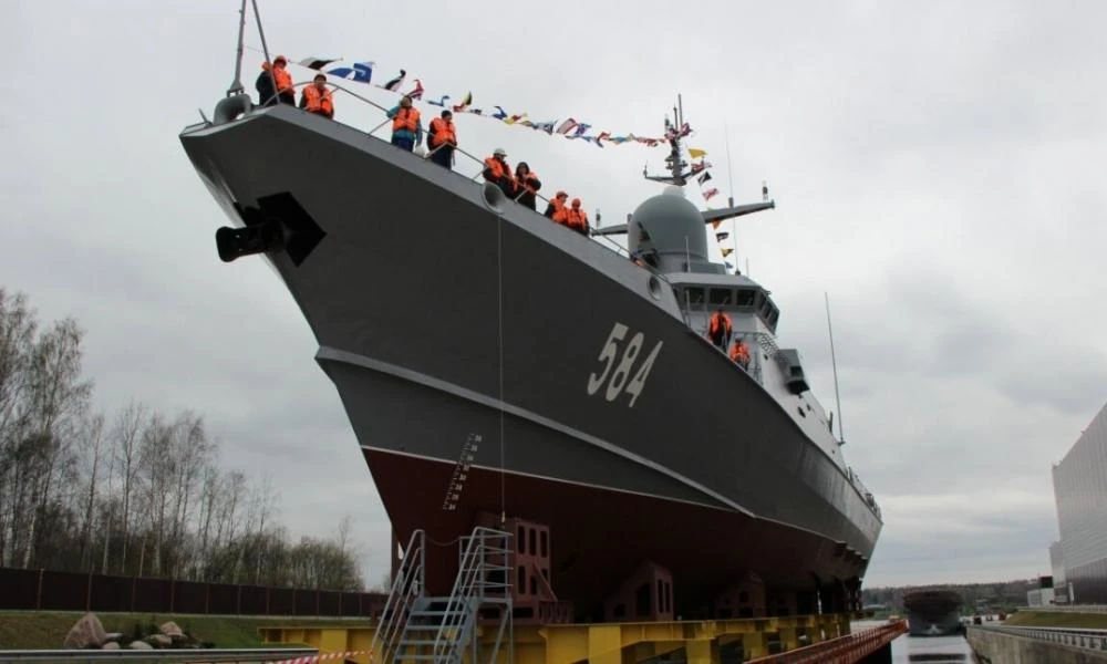 Ρίγος στο Κίεβο προκαλεί η νέα κορβέτα Karakurt του ρωσικού στόλου της Μ. Θάλασσας με πυραύλους Kalibr και Oniks